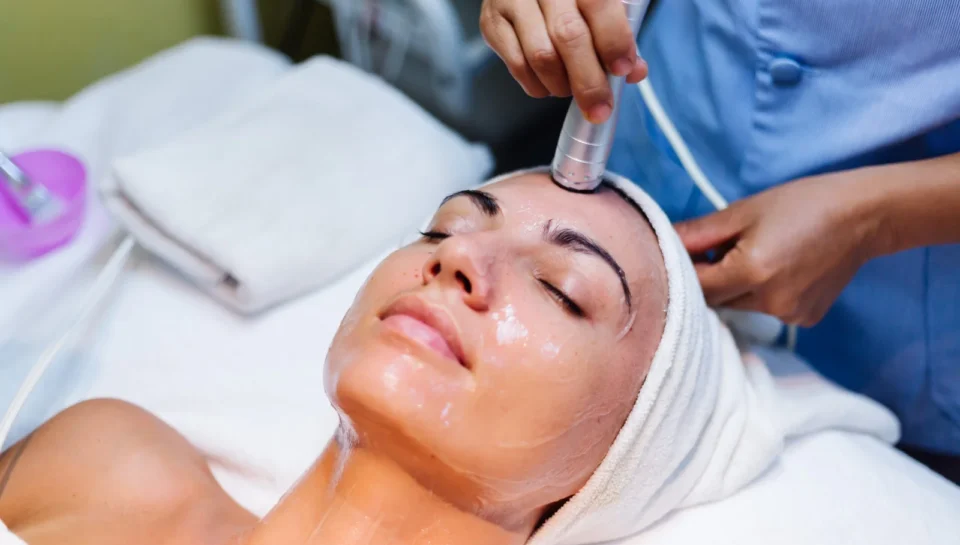 Skin Rejuvenation & Aesthetic Treatments Skin Rejuvenation & Aesthetic Treatments